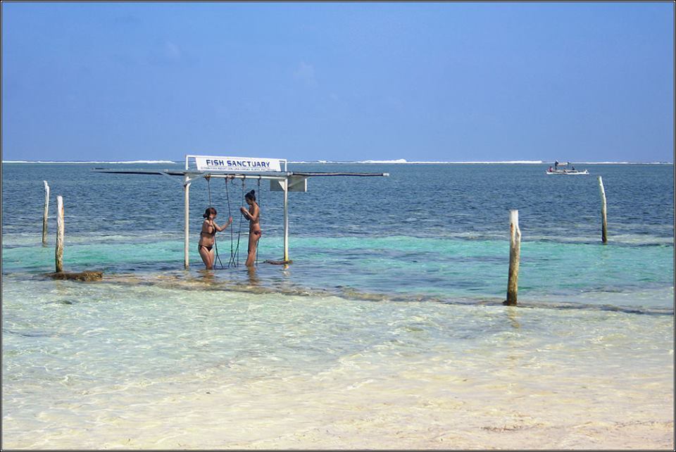 Барвисті Філіппіни: у мережі з'явилися яскраві фото острова Сіаргао