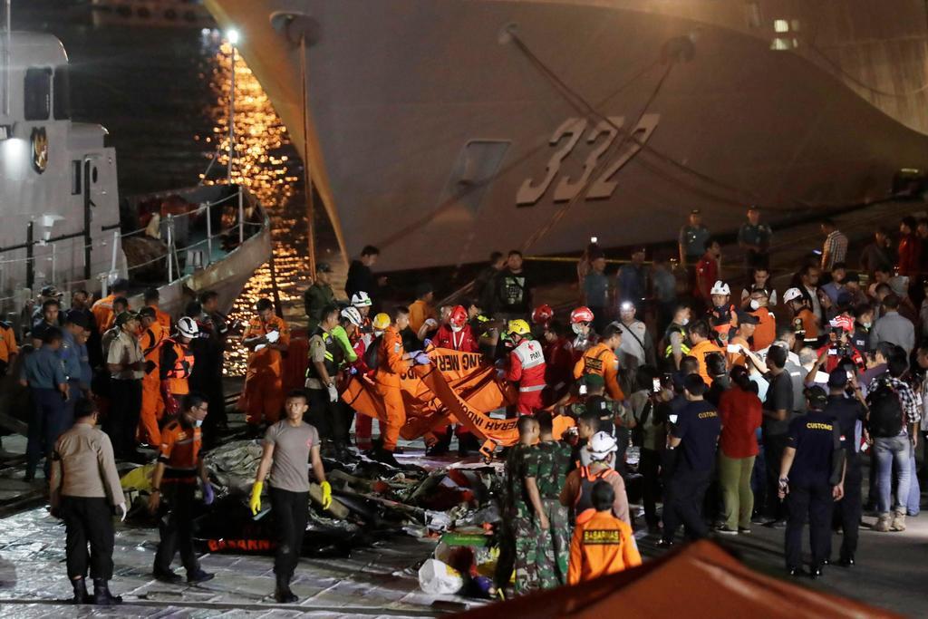 Авіакатастрофа в Індонезії: пасажир встиг відправити перед смертю фото дружині
