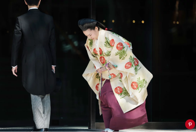Відреклася від престолу заради любові: принцеса Японії вийшла заміж