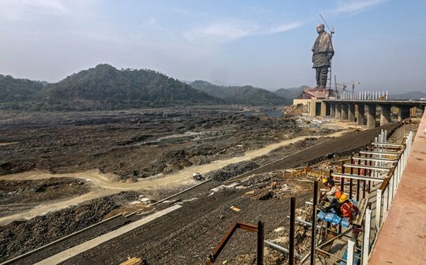 В Индии достроили самую высокую статую в мире: впечатляющие фото