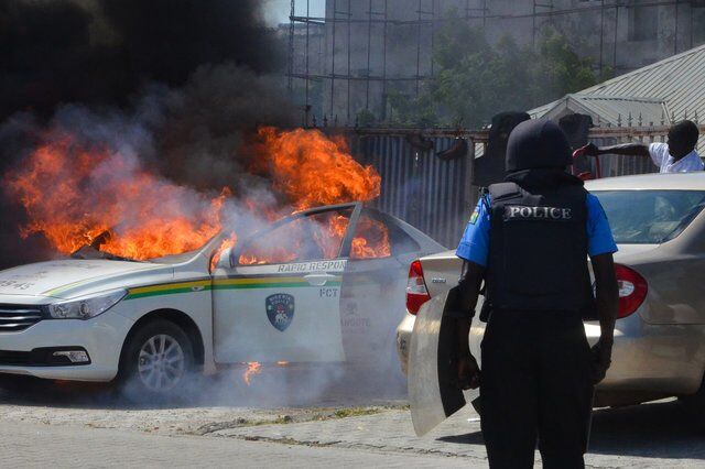 У Нігерії силовики розстріляли кілька десятків протестувальників: що сталося