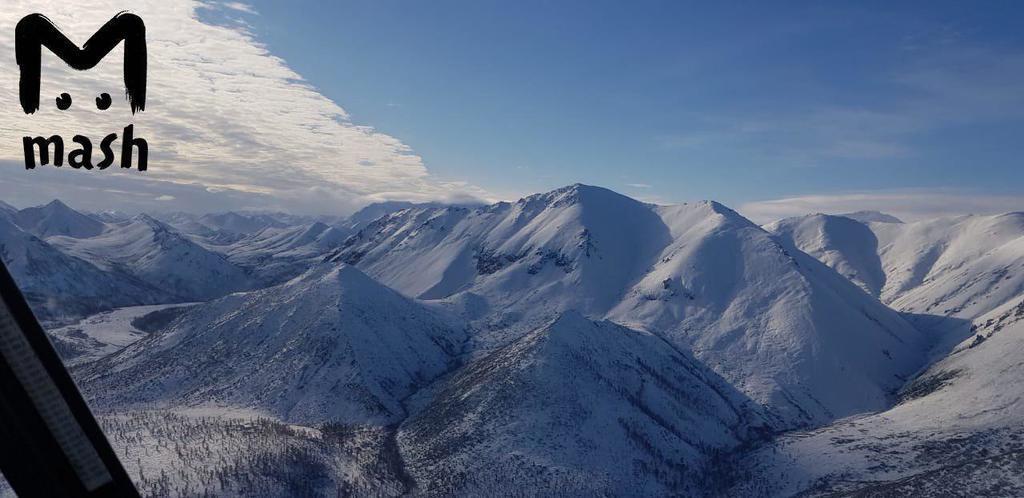 Застрявший в горах пилот показал фантастическую красоту гор в Якутии
