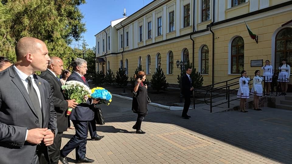 ''Не представляю, из чего он сделан'': блогер провела весь день с Порошенко
