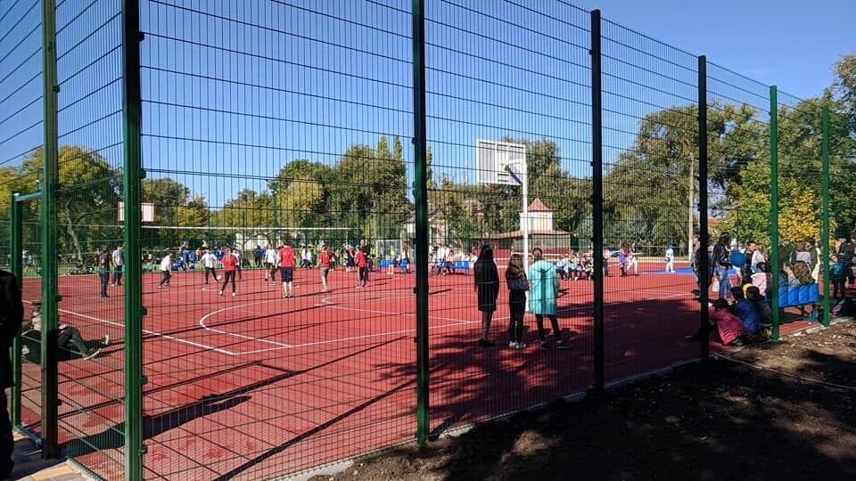 ''Не представляю, из чего он сделан'': блогер провела весь день с Порошенко