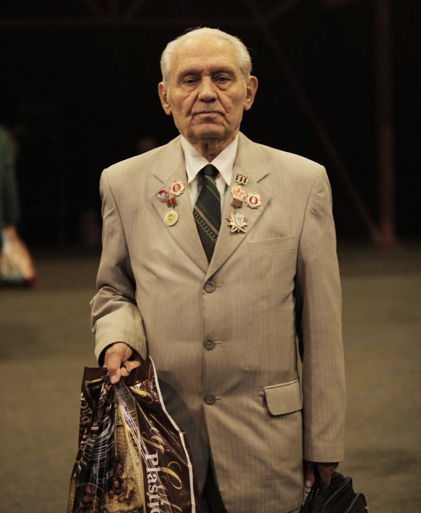 Фонд "Возрождение" поздравил пенсионеров