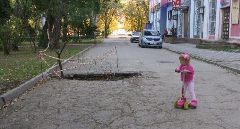 Бруд і розруха: як проходить оксамитовий сезон у Феодосії