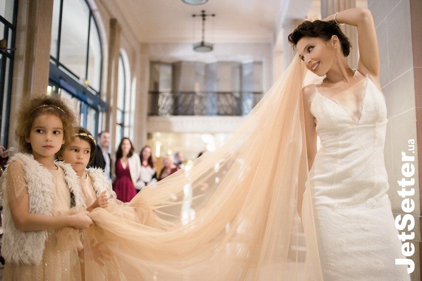 Известная украинская писательница вышла замуж: трогательные фото со свадьбы