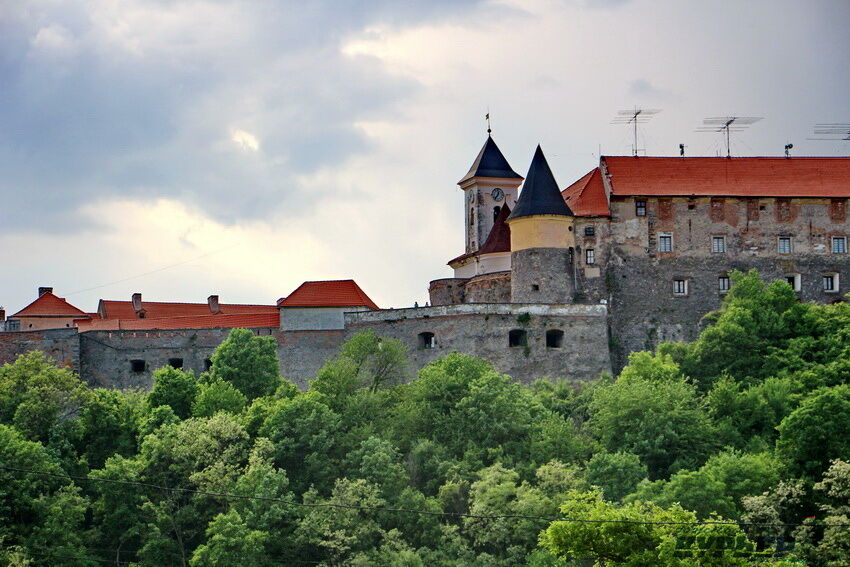 Фотограф показал удивительную красоту старинного замка на Закарпатье