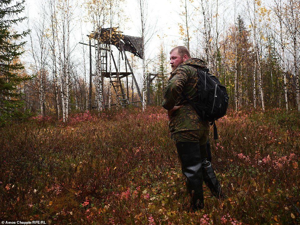 Погребла тысячи узников ГУЛАГа: фотограф показал пугающие снимки с ''дороги смерти'' Сталина