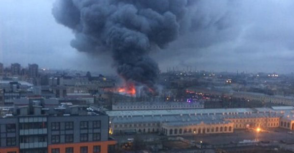 Випадково упустили: з'ясувалася несподівана причина масштабної пожежі в ТЦ Петербурга