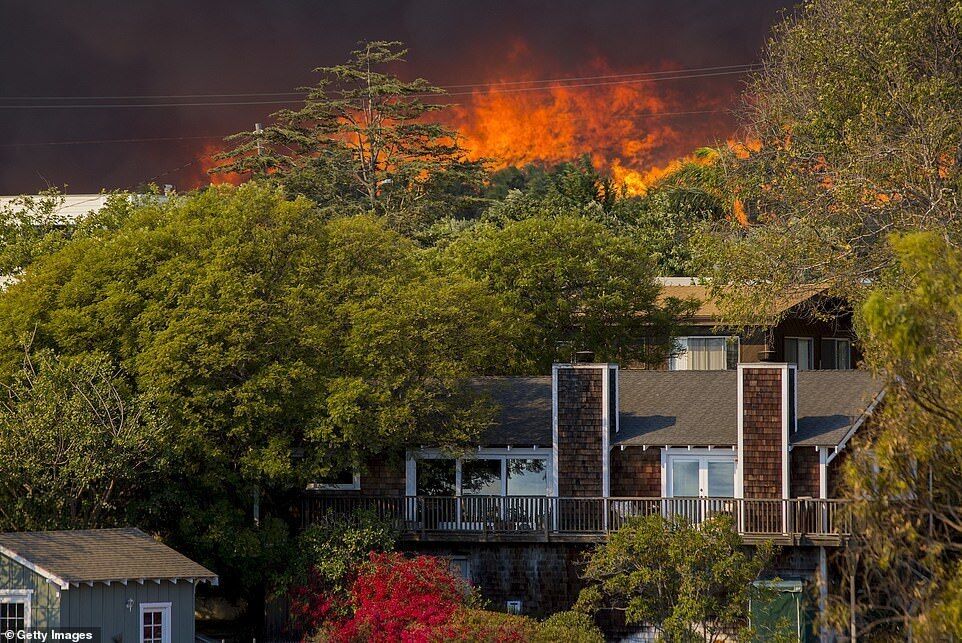 ''Адский'' пожар в Калифорнии: голливудский актер потерял родителей