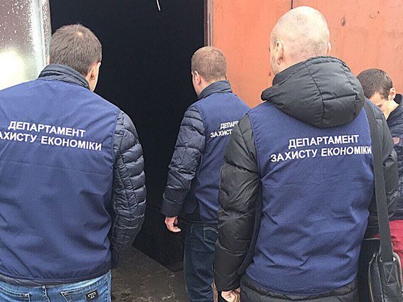 Правоохоронці затримують фальшивомонетників