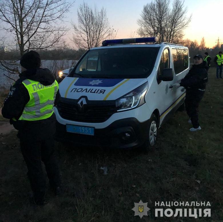 В Киеве взорвалось авто с человеком: что известно о ЧП