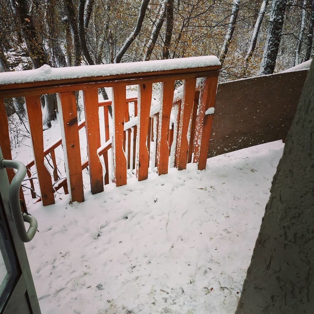 В Крыму выпал первый снег: появились фото 