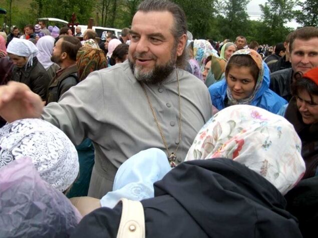 ''Хвилююся за Україну'': що відомо про єпископа УПЦ МП, який підтримав автокефалію