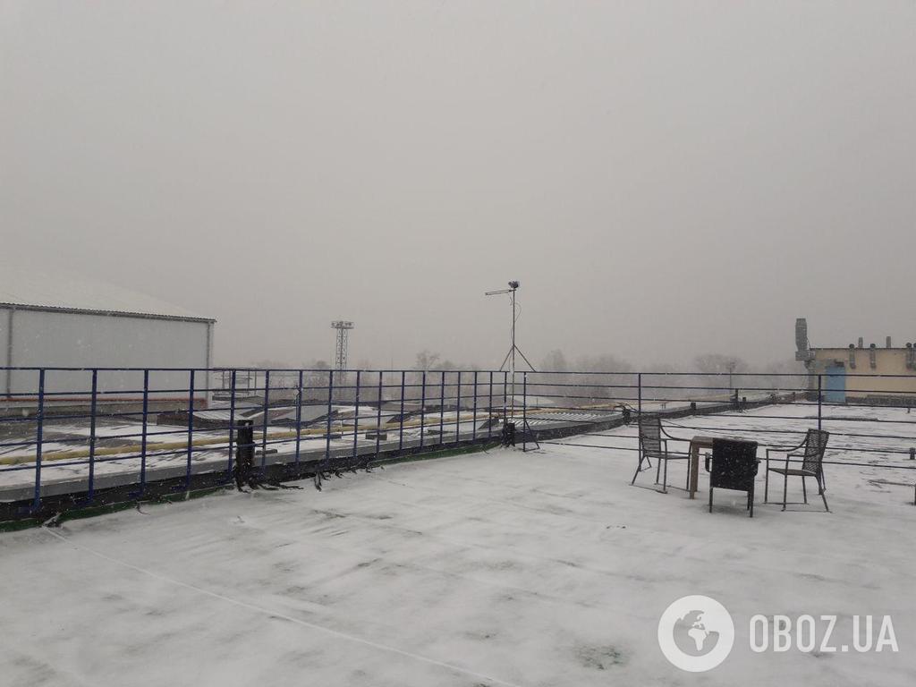 Київ замело снігом: з'явилися неймовірні фото і відео