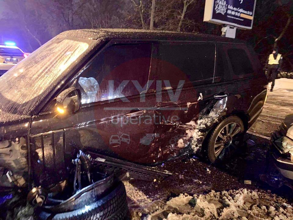 ''Я из прокуратуры!'' В Киеве пьяный водитель устроил масштабную аварию. Фото и видео