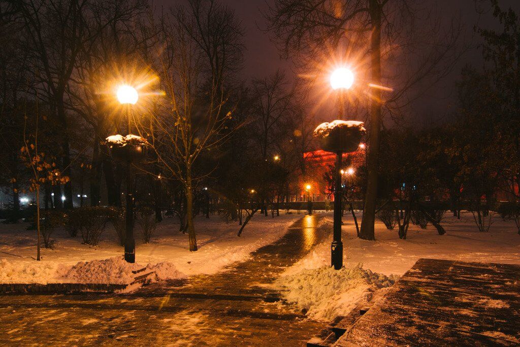 Первый снег в Киеве: в сети появились новые красочные фото столицы