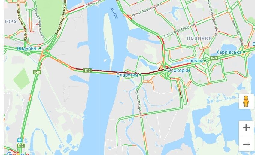 Мости стоять: Київ скували серйозні затори. Мапа