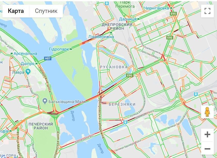 Мосты стоят: Киев сковали серьезные пробки. Карта