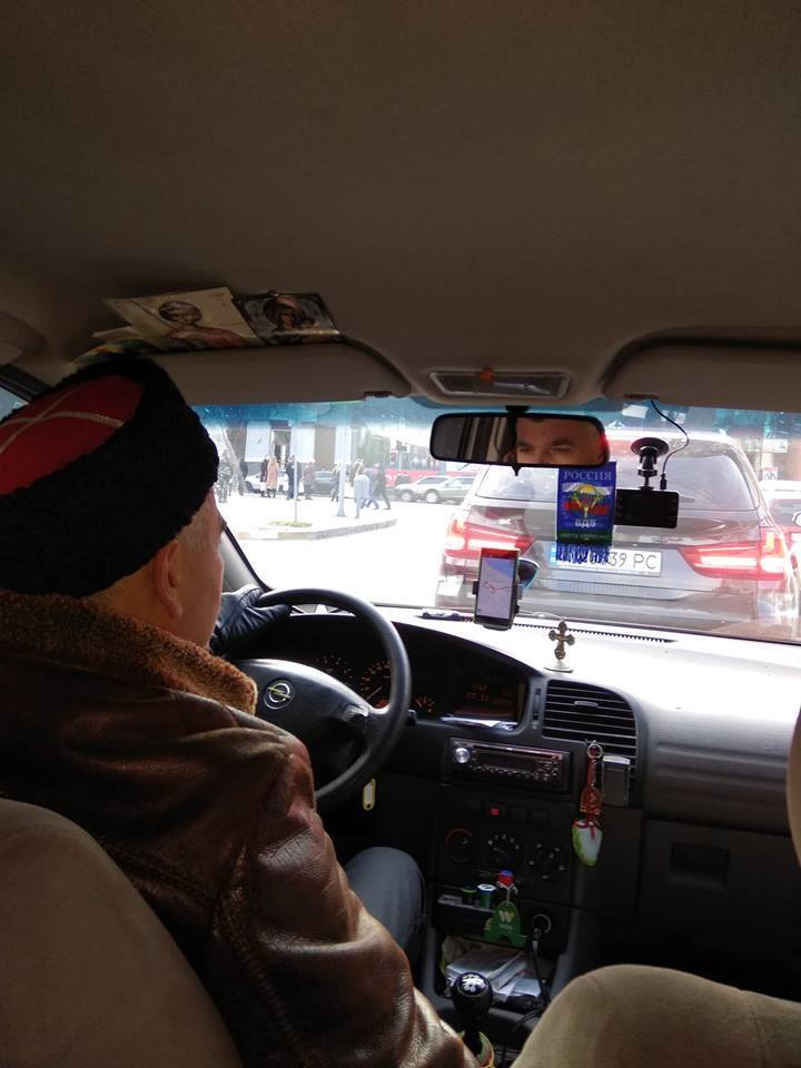 "Чекає своїх!" Мережу розлютив таксист із Дніпра, котрий обожнює Росію