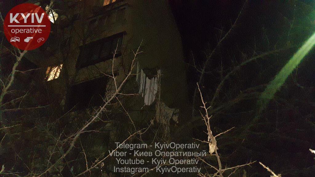 У Києві невідомий погрожував підірвати будинок: подробиці і фото