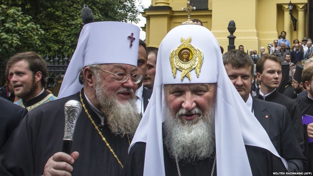 Московский патриарх Кирилл (справа) и глава Польской православной церкви митрополит Савва