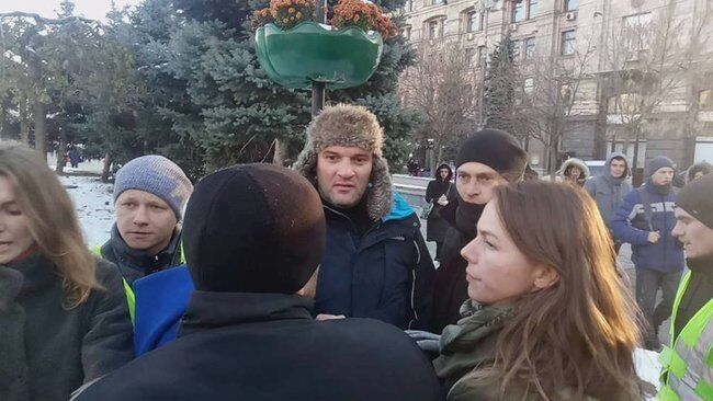 В центре Киева заковали в наручники помощника Савченко: фото и видео