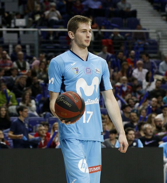 Баскетболист сборной Украины дебютировал в испанском клубе