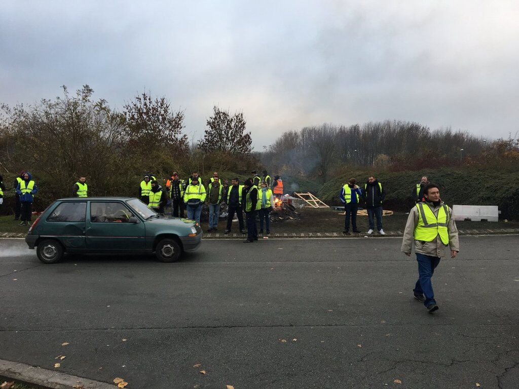 Паливний "майдан" у Франції: протестувальники влаштували нову блокаду