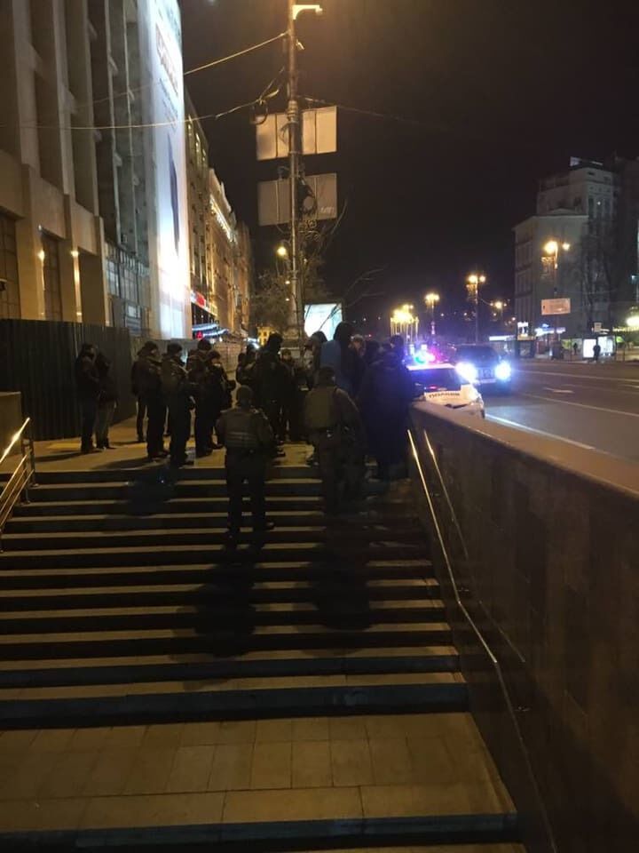 У Києві розгорівся скандал через фастфуд у Будинку профспілок