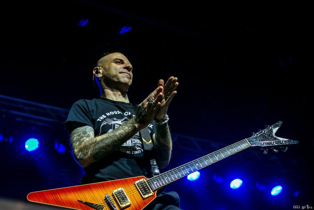 Не востаннє в Україні: яскравий фотозвіт із київського концерту Stone Sour