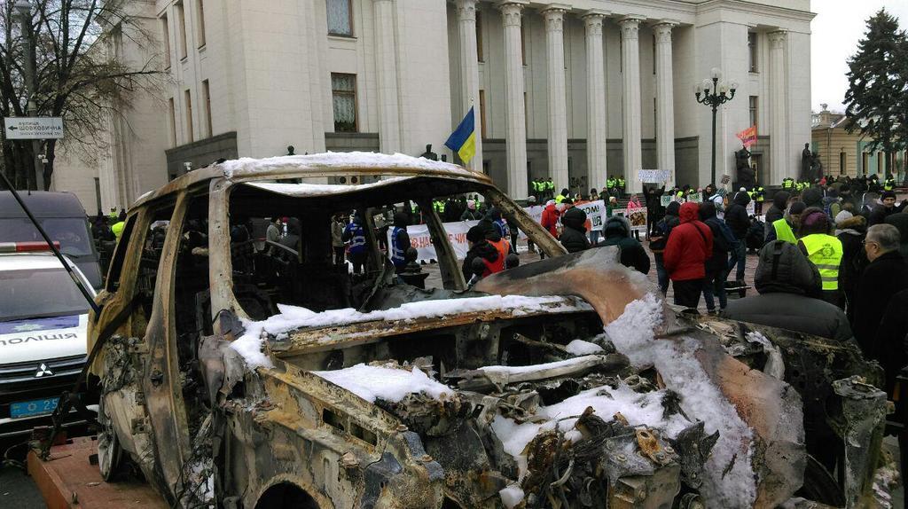 Загрожує в'язниця: як "євробляхерів" покарають за свавілля в Україні