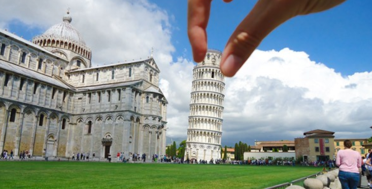 Знаменитая "падающая" башня в Италии выравнивается: подробности