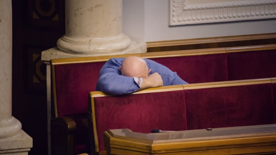Долгая ночь в Раде: как нардепы принимали госбюджет-2019. Фоторепортаж