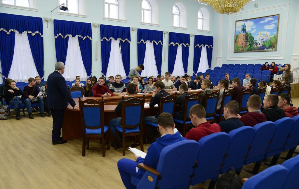 Молоді аграрії України змагаються за поїздку на престижний форум у Париж