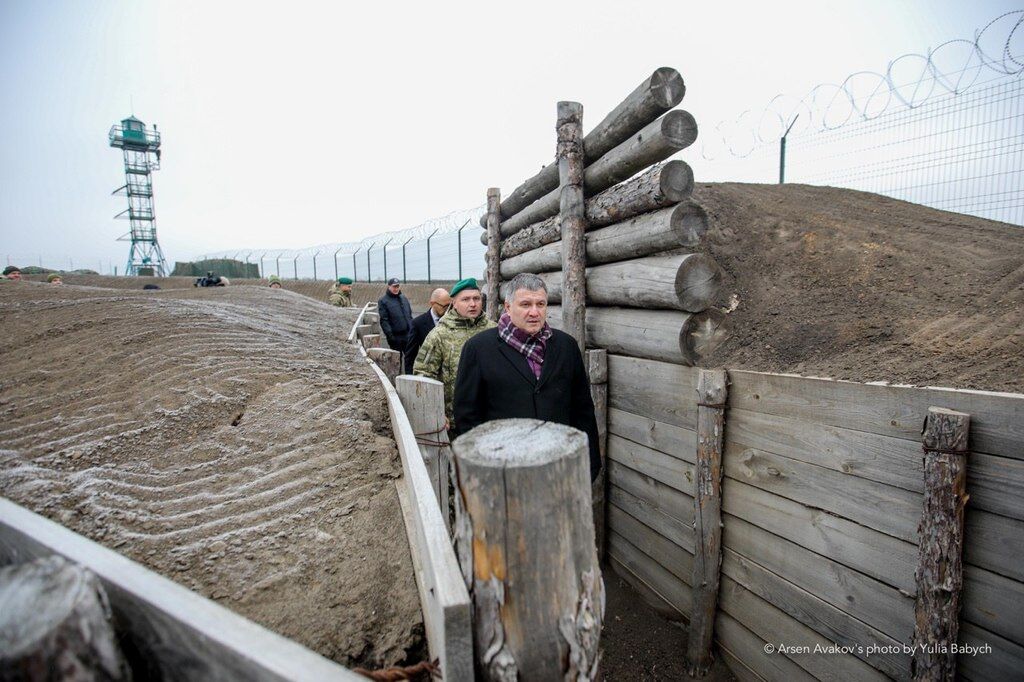 ''Половина робіт завершена'': Аваков похвалився успіхами на російському кордоні