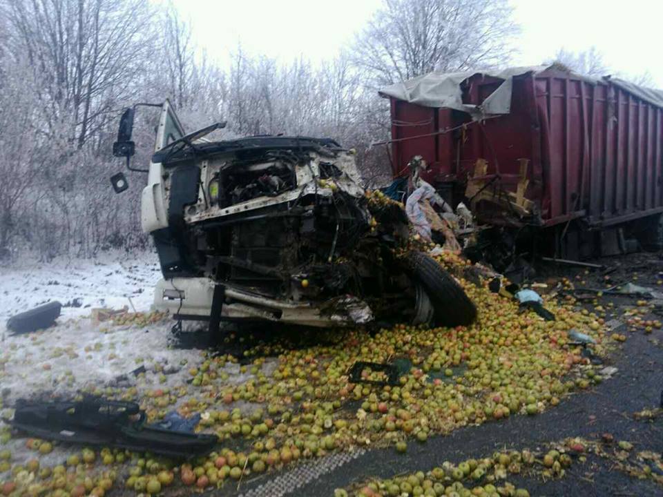 Масштабна ДТП із фурами під Черкасами: є загиблі