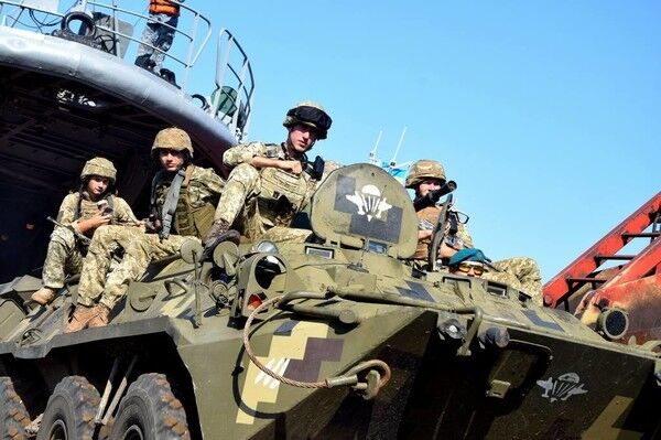 В Украине объявлено военное положение: кого коснется и к чему готовиться
