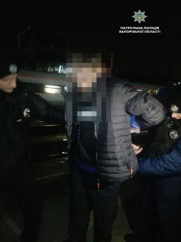 В Запорожье задержали пассажира, обворовавшего проводника поезда