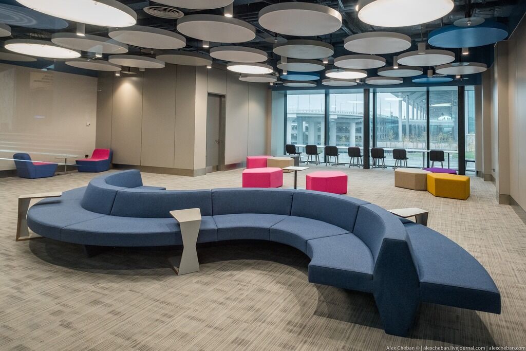 Путешественник показал, как выглядит самый большой аэропорт в мире: впечатляющие фото