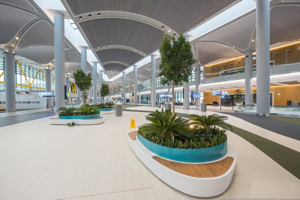 Путешественник показал, как выглядит самый большой аэропорт в мире: впечатляющие фото