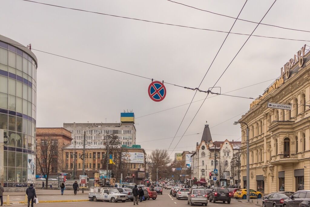 У Дніпрі Інспекція контролю паркування почала роз'яснювальну роботу з водіями