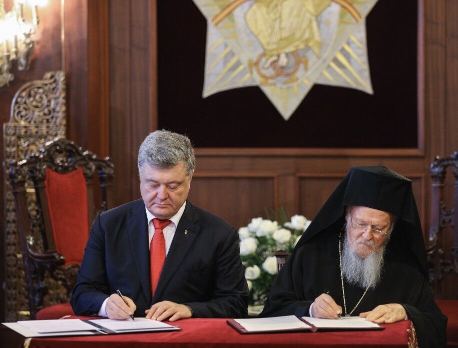 Порошенко і Варфоломій дали старт незалежній церкві в Україні