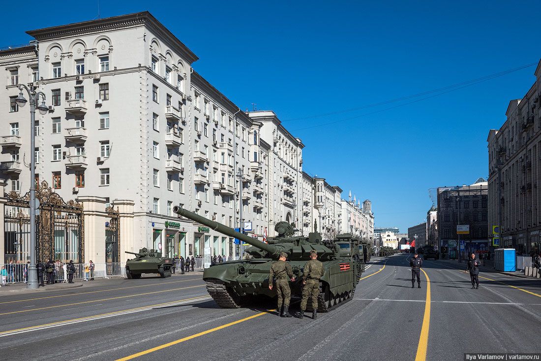 А что, если в России введут военное положение?