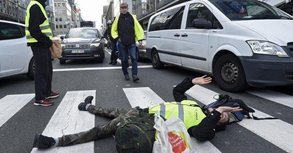 У Бельгії спалахнули масові протести ''жовтих жилетів'': що відбувається