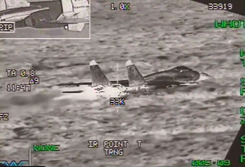 Літаки Росії і НАТО "зчепилися" у небі: опубліковане відео перехоплення