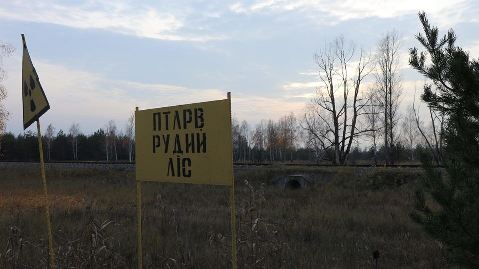 ''Город, застывший во времени'': опубликованы мрачные фото из Припяти