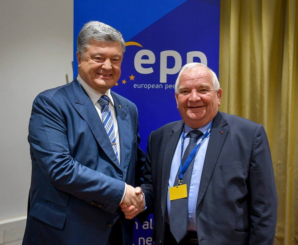 Петр Порошенко на Саммите Европейской народной партии в Хельсинки