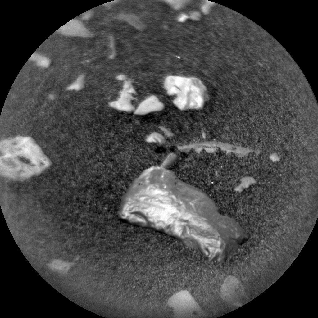 На Марсе нашли необычный предмет: невероятное фото